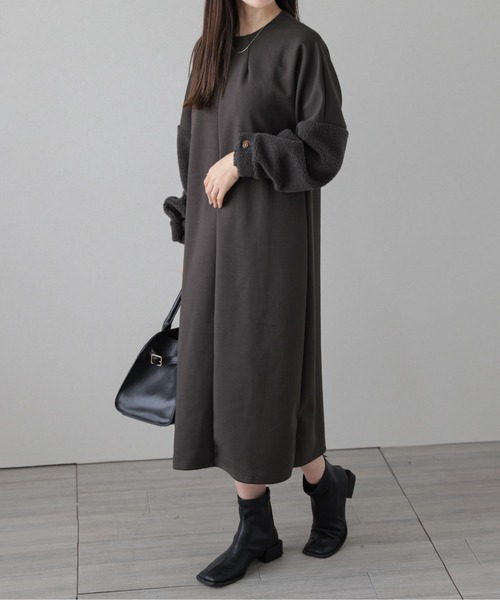 AMELY(エミリー)の「ボアスリーブバックジップワンピース(ワンピース・レディース・チャコール/モカ/ブラック・C/フリー)」の13枚目の写真