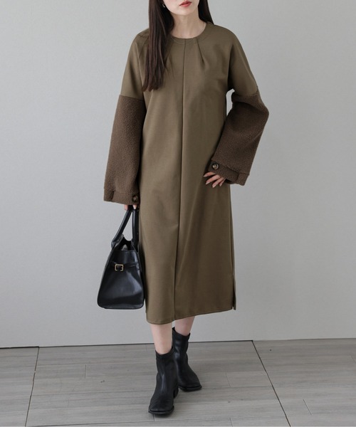 AMELY(エミリー)の「ボアスリーブバックジップワンピース(ワンピース・レディース・チャコール/モカ/ブラック・C/フリー)」の14枚目の写真