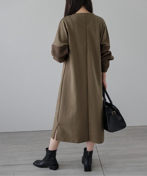 AMELY(エミリー)の「ボアスリーブバックジップワンピース(ワンピース・レディース・チャコール/モカ/ブラック・C/フリー)」の18枚目の写真