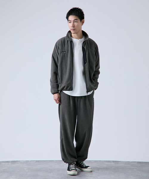 B.C STOCK(ベーセーストック)の「GRAPHPOINT フリースジャケット(ブルゾン・メンズ・ブラック/カーキ・MEDIUM/LARGE)」の7枚目の写真