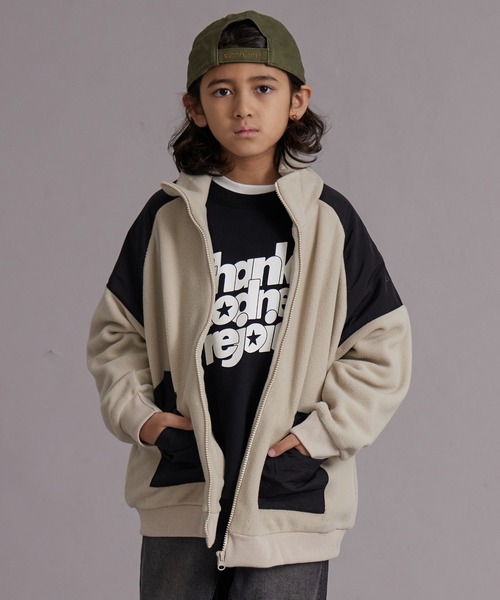 PAIRMANON STREET（ペアマノンストリート）の「フリース ラグラン切替 ジップトップス【PAIRMANON STREET】（ブルゾン・キッズ・アイボリー/ブラック/オレンジ・100/110/120/130/140/150/160/90）」の2枚目の写真