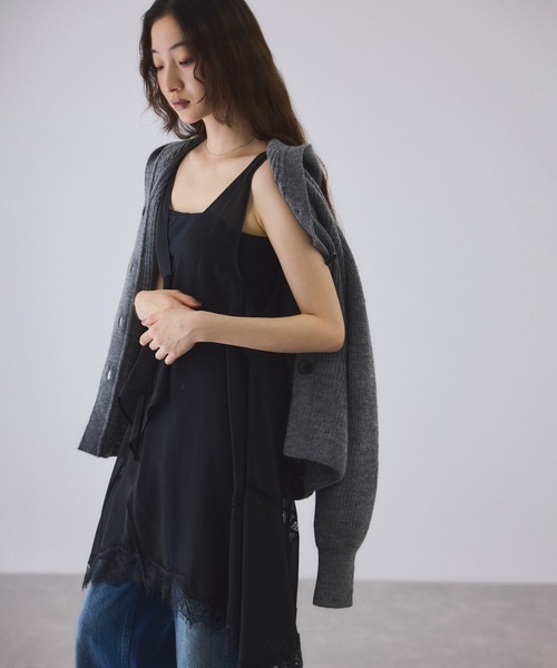 ADAM ET ROPE'（アダムエロペ）の「ヘムレースシアージレ（シャツ/ブラウス・レディース・ネイビー/オフホワイト/ブラック・FREE）」の13枚目の写真