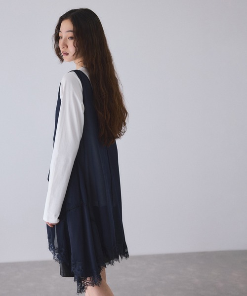 ADAM ET ROPE'（アダムエロペ）の「ヘムレースシアージレ（シャツ/ブラウス・レディース・ネイビー/オフホワイト/ブラック・FREE）」の17枚目の写真