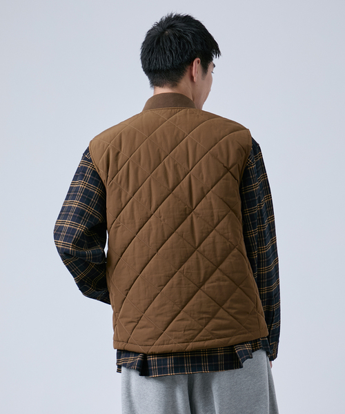 Eddie Bauer(エディーバウアー)の「Eddie Bauer 別注 中綿 キルティングベスト(ダウンベスト・メンズ・ブラック/ブラウン・MEDIUM/LARGE)」の21枚目の写真
