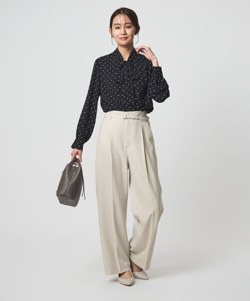 green label relaxing（グリーンレーベルリラクシング）の「［size SHORT/TALLあり］パウドレ ワイド パンツ ナチュラル（スラックス・レディース・ナチュラル・TALL/46/44/42/40/38/36/34/SHORT）」の18枚目の写真