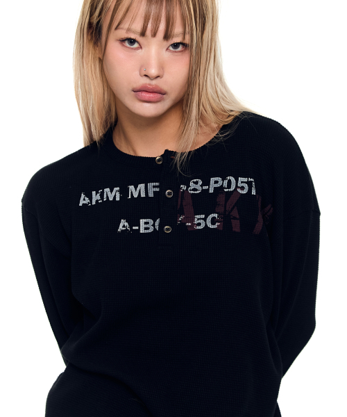AAKAM（アーカム）の「Waffle Henry Neck Long Sleeve (Black)（Tシャツ/カットソー・レディース・その他・1/2）」の5枚目の写真