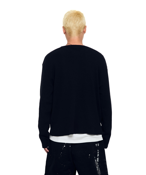 AAKAM（アーカム）の「Waffle Henry Neck Long Sleeve (Black)（Tシャツ/カットソー・レディース・その他・1/2）」の8枚目の写真