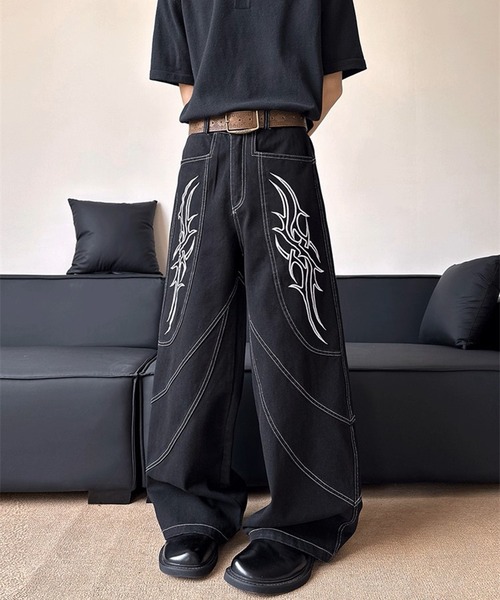 FUNALIVE(ファンアライブ)の「ABETTOR/両サイドファイヤー刺繍立体デニムバギーバンツ(デニムパンツ・メンズ・ブラック・M/L/XL)」の2枚目の写真