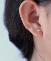 YU-KA:ジルコニアミニフラワーピアス zirconia mini flower pierce