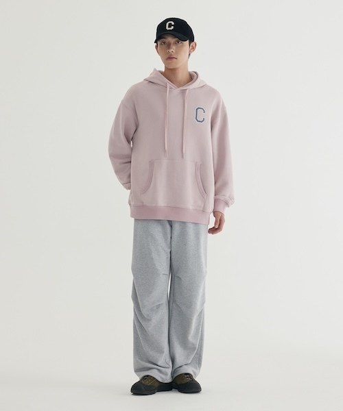 COVERNAT(カバーナット)の「C LOGO HOODIE(パーカー・メンズ・オートミール/ブラック/チャコールグレー/ヘザーグレー/ライトピンク・XX-LARGE/X-LARGE/LARGE/MEDIUM/SMALL/X-SMALL)」の16枚目の写真
