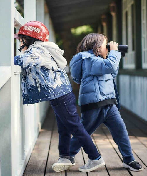 BeBe（ベベ）の「【撥水加工】アイスバーグプリントフード中綿コート（ダウンジャケット/コート・キッズ・ブルー系その他・110cm/120cm/130cm/140cm/150cm/100cm）」の3枚目の写真