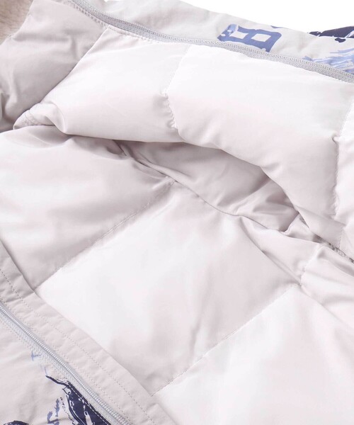 BeBe（ベベ）の「【撥水加工】アイスバーグプリントフード中綿コート（ダウンジャケット/コート・キッズ・ブルー系その他・110cm/120cm/130cm/140cm/150cm/100cm）」の17枚目の写真