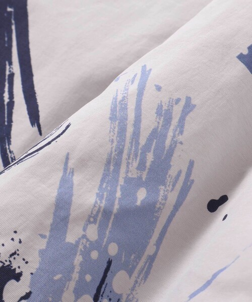 BeBe（ベベ）の「【撥水加工】アイスバーグプリントフード中綿コート（ダウンジャケット/コート・キッズ・ブルー系その他・110cm/120cm/130cm/140cm/150cm/100cm）」の18枚目の写真