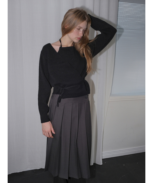 ETMON（エトモン）の「Halter Wrap Knit Top, Black（ニット/セーター・レディース・その他・F）」の3枚目の写真