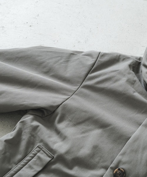 quadro（クオドロ）の「コットン/ポリエステル強撚ツイル中綿パーカーブルゾン（その他アウター・メンズ・チャコール/グレー・MEDIUM/LARGE）」の10枚目の写真