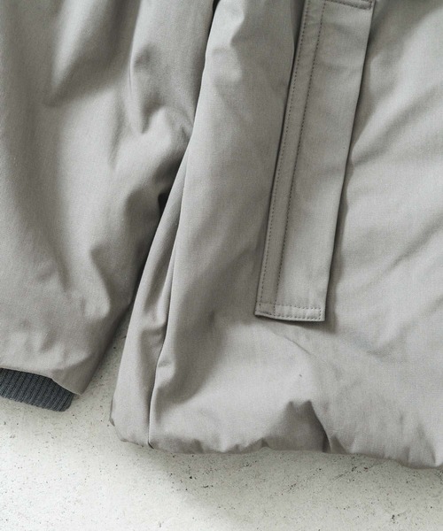 quadro（クオドロ）の「コットン/ポリエステル強撚ツイル中綿パーカーブルゾン（その他アウター・メンズ・チャコール/グレー・MEDIUM/LARGE）」の12枚目の写真