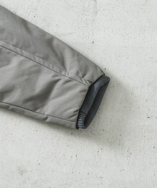 quadro（クオドロ）の「コットン/ポリエステル強撚ツイル中綿パーカーブルゾン（その他アウター・メンズ・チャコール/グレー・MEDIUM/LARGE）」の15枚目の写真