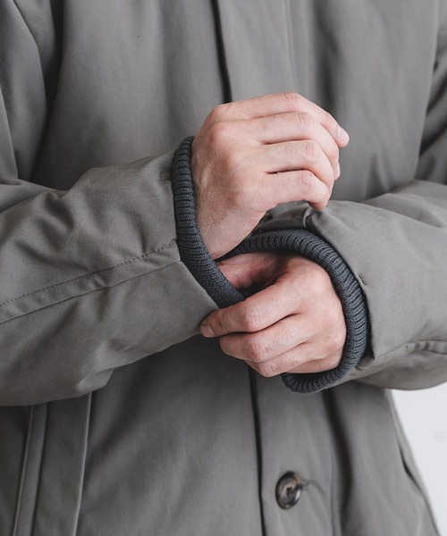 quadro（クオドロ）の「コットン/ポリエステル強撚ツイル中綿パーカーブルゾン（その他アウター・メンズ・チャコール/グレー・MEDIUM/LARGE）」の22枚目の写真