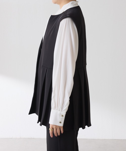 COLLAGE GALLARDAGALANTE（コラージュガリャルダガランテ）の「ツイルプリーツジレ/セレモニー/セットアップ可（ベスト・レディース・ベージュ/ブラック・FREE）」の15枚目の写真