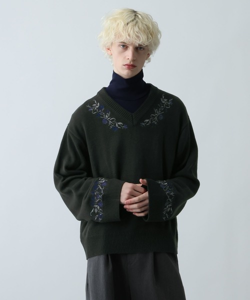 HARE（ハレ）の「シシュウVネックニットプルオーバー(HARE)（ニット/セーター・メンズ・グレー/ブルー/ブラック・FREE）」の2枚目の写真