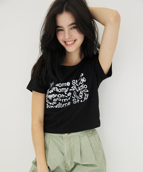 AWESOME STUDIO（オーサムスタジオ）の「ウェーブレタリングクロップスリム半袖Tシャツブラック（Tシャツ/カットソー・レディース・その他・FREE）」の3枚目の写真