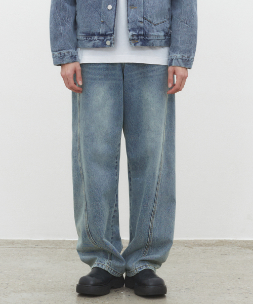 DECET(デケト)の「Curved Wide Jeans DCPT033YBlueB(デニムパンツ・レディース・その他・26/28/30/34/32)」の2枚目の写真