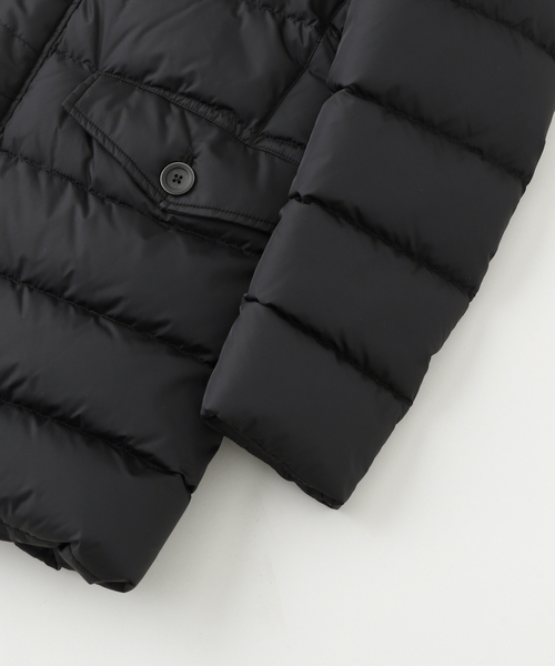 HERNO(ヘルノ)の「HERNO(へルノ) PolarTech 4Pocket Hooded Coat(ダウンジャケット/コート・メンズ・ブラック・50/44/48)」の4枚目の写真