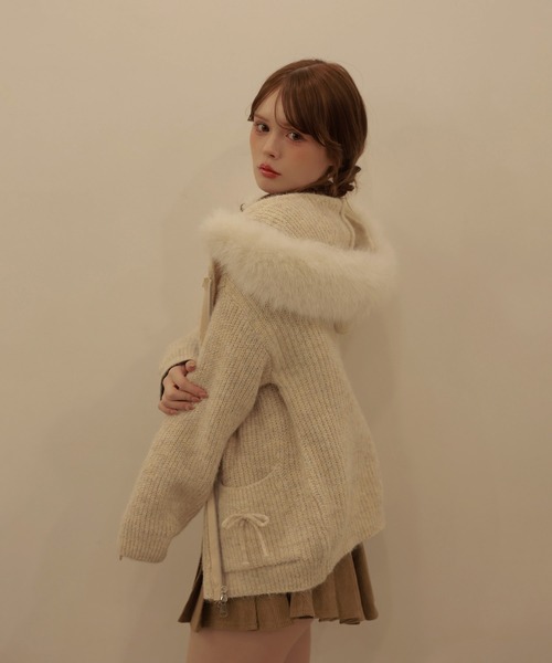 M DOLLY(エムドリー)の「fur ribbon solina knit jacket/ファーリボンソリナニットジャケット(その他アウター・レディース・グレー/ベージュ・FREE)」の10枚目の写真