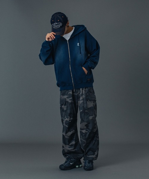 XLARGE(エクストララージ)の「FADED WAFFLE ZIP UP HOODED SWEATSHIRT(パーカー・メンズ・オフホワイト/ブラック/ネイビー/オリーブ・XL/L/M/S)」の10枚目の写真