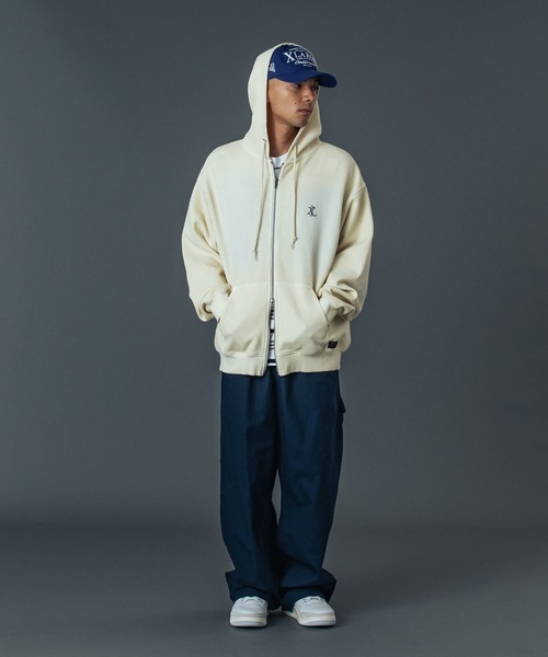 XLARGE(エクストララージ)の「FADED WAFFLE ZIP UP HOODED SWEATSHIRT(パーカー・メンズ・オフホワイト/ブラック/ネイビー/オリーブ・XL/L/M/S)」の8枚目の写真