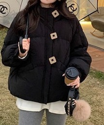 SHOUYO（ショウヨウ）の「ビッグボタン中綿ショートダウンジャケット／オフホワイト・ブラック・オレンジ（ダウンジャケット/コート）」