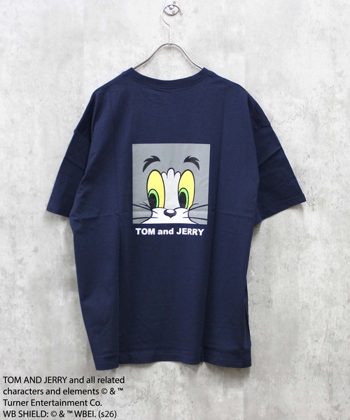 Tom＆Jerry（トムアンドジェリー）の「【TOM&JERRY/トム＆ジェリー】プリント オーバーサイズ Tシャツ（Tシャツ/カットソー・メンズ・ブラック/オフホワイト/ダークグリーン/ブルー/ホワイト系その他/チャコール/ネイビー/オレンジ・LARGE/X-LARGE/MEDIUM）」の6枚目の写真