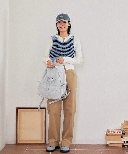 COVERNAT(カバーナット)の「CLOVERHEART TOP HANDLE SHIRRING NYLON BACKPACK(バックパック/リュック・レディース・ブラック/ブルー・FREE)」の1枚目の写真