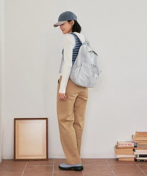COVERNAT(カバーナット)の「CLOVERHEART TOP HANDLE SHIRRING NYLON BACKPACK(バックパック/リュック・レディース・ブラック/ブルー・FREE)」の5枚目の写真