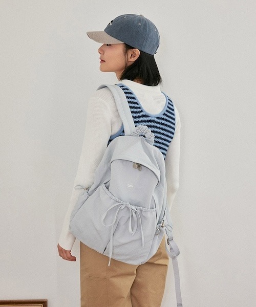 COVERNAT(カバーナット)の「CLOVERHEART TOP HANDLE SHIRRING NYLON BACKPACK(バックパック/リュック・レディース・ブラック/ブルー・FREE)」の6枚目の写真