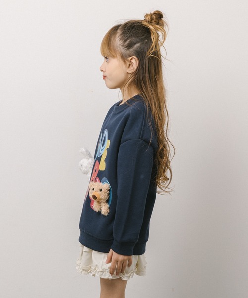 URBAN CHERRY（アーバンチェリー）の「ぬいぐるみ付ロゴプリントトレーナー（スウェット・キッズ・アイボリー/ネイビー・110cm/140cm/120cm/130cm/150cm）」の5枚目の写真