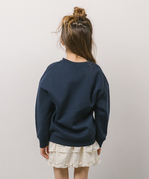 URBAN CHERRY（アーバンチェリー）の「ぬいぐるみ付ロゴプリントトレーナー（スウェット・キッズ・アイボリー/ネイビー・110cm/140cm/120cm/130cm/150cm）」の6枚目の写真