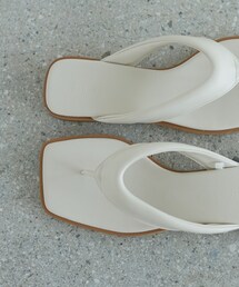 GALLEST（ギャレスト）の「スクエアトゥトングサンダル（サンダル）」