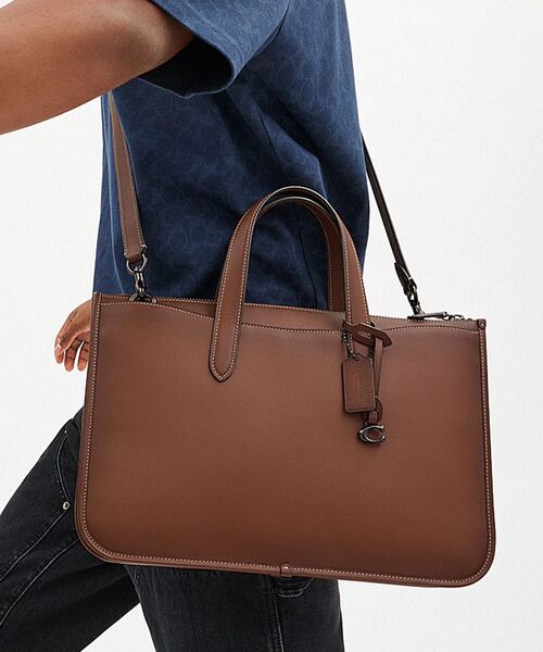 COACH(コーチ)の「アイザック ワークバッグ(ビジネスバッグ・メンズ・レッド系その他・ONE)」の1枚目の写真