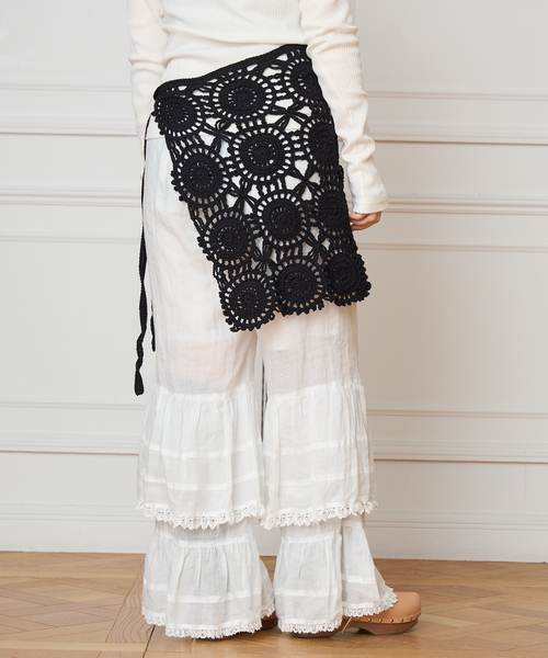 IENA LA BOUCLE（イエナラブークル）の「MAYDI/マイディ granny square スカート  ANUDAR（スカート・レディース・ブラック・FREE）」の4枚目の写真