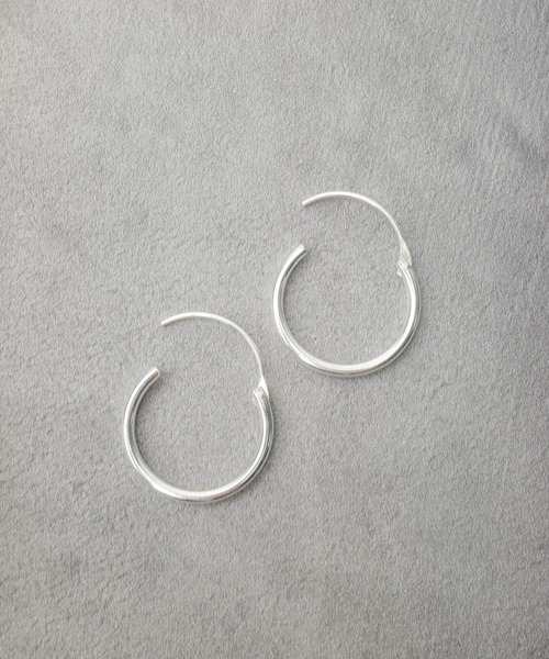 NO WAY（ノーウェイ）の「/silver925 プレーンピアス/（ピアス（両耳用）・メンズ・シルバー・SMALL/MEDIUM/LARGE）」の3枚目の写真