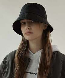 RAVEROUS（レイバーロス）の「ベーシックロゴバケットハットブラック（ハット）」