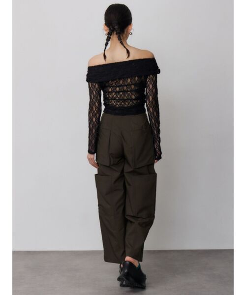 MURUA（ムルーア）の「レースカシュクールオフショルトップス（Tシャツ/カットソー・レディース・ブラウン/ブラック/アイボリー・FREE）」の4枚目の写真