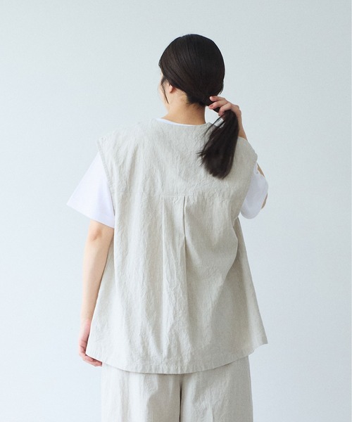 yuni(ユニ )の「高密度Cotton/Linen ベスト(シャツ/ブラウス・レディース・アイボリー/ブラック・FREE)」の9枚目の写真