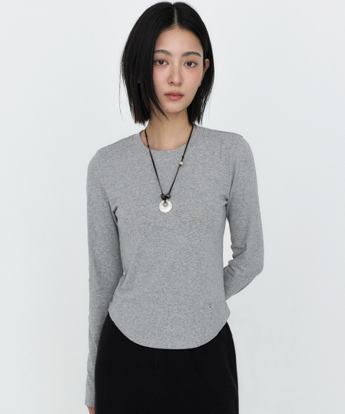 MONGDOL（モンドル）の「[6色] エッセンシャルロングスリーブTシャツ MDTS063（Tシャツ/カットソー・レディース・ライトグレー/チャコールグレー/ホワイト/ブラック/カーキ/ブラウン・SMALL/MEDIUM）」の9枚目の写真