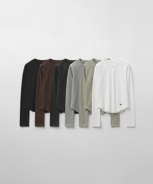 MONGDOL（モンドル）の「[6色] エッセンシャルロングスリーブTシャツ MDTS063（Tシャツ/カットソー・レディース・ライトグレー/チャコールグレー/ホワイト/ブラック/カーキ/ブラウン・SMALL/MEDIUM）」の11枚目の写真
