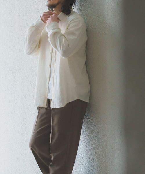 ITEMS URBANRESEARCH(アイテムズ アーバンリサーチ)の「リネンブレンドレギュラーカラーシャツ(シャツ/ブラウス・メンズ・ホワイト/ブルー系その他/イエロー系その他/ピンク系その他・LARGE/MEDIUM)」の5枚目の写真
