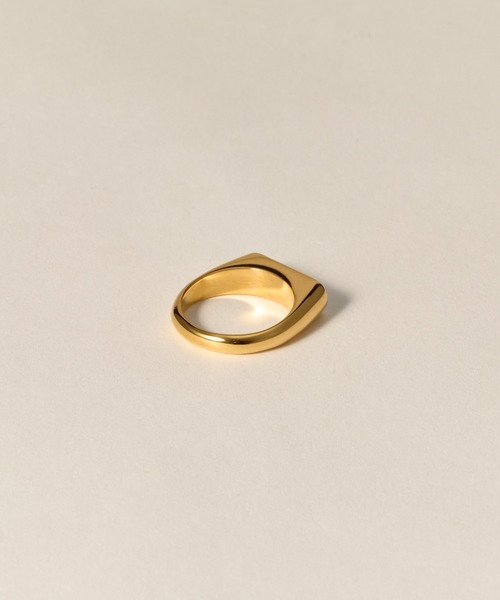novice（ノーヴィス）の「【novice】Onyx Signet Ring［Stainless］（リング・レディース・シルバー/ゴールド・11/16）」の3枚目の写真