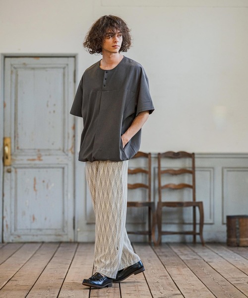 CAMBIO(カンビオ)の「mt10260-Stretch Tropical Hem Shirring Short Sleeve Pullover プルオーバー(S67426cmb)(Tシャツ/カットソー・メンズ・チャコール/ダークベージュ/キナリ/ブラック・S/M/L)」の16枚目の写真