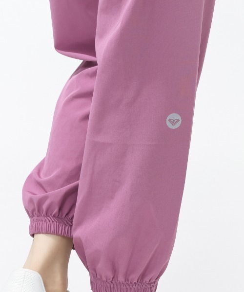 ROXY(ロキシー)の「ロキシー ROXY フィットネス ロングパンツ(その他パンツ・レディース・ブラック/パープル・M/L/S)」の7枚目の写真
